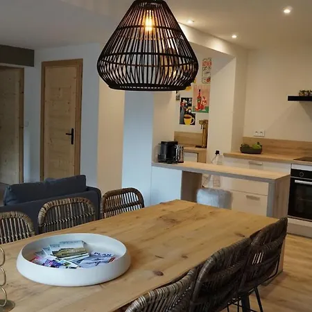 3 Bedroom, Ski-in Ski-out Bois Colombes Διαμέρισμα *